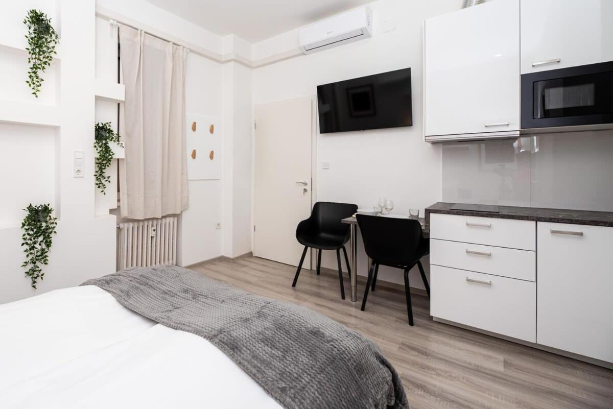 Extra Central - New - Charming Studio Budapest Eksteriør billede